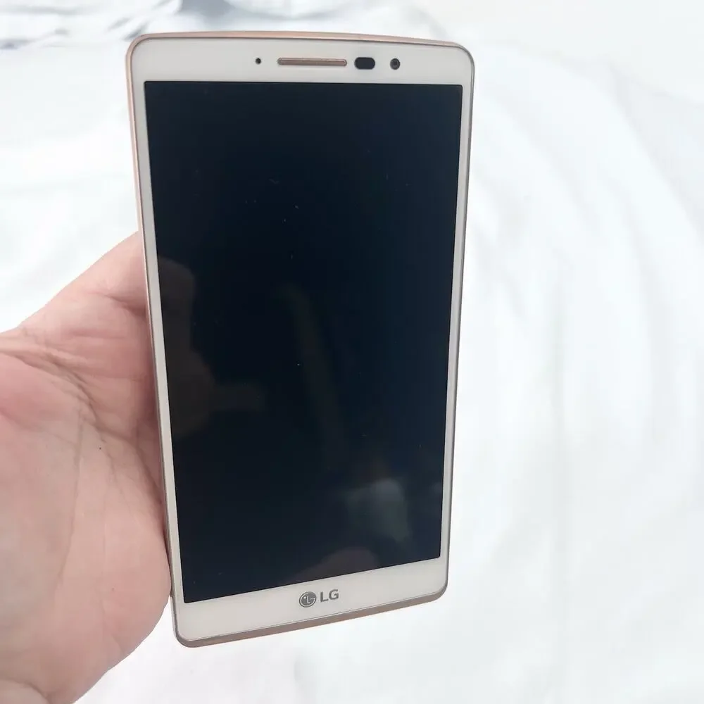 LG G Stylo - 16 GB - White & Gold Smartphone - UNTESTED - FOR PARTS ONLY